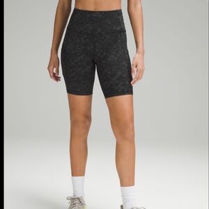 Lululemon Athletica align HR 8” Shorts